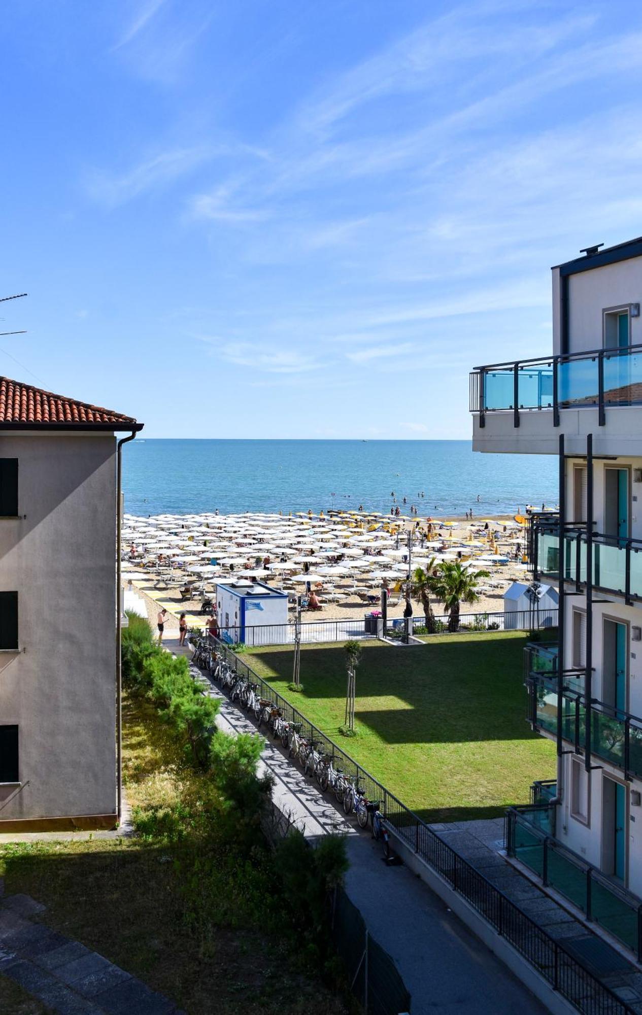 Hotel Umberto ليدو دي يسولو المظهر الخارجي الصورة