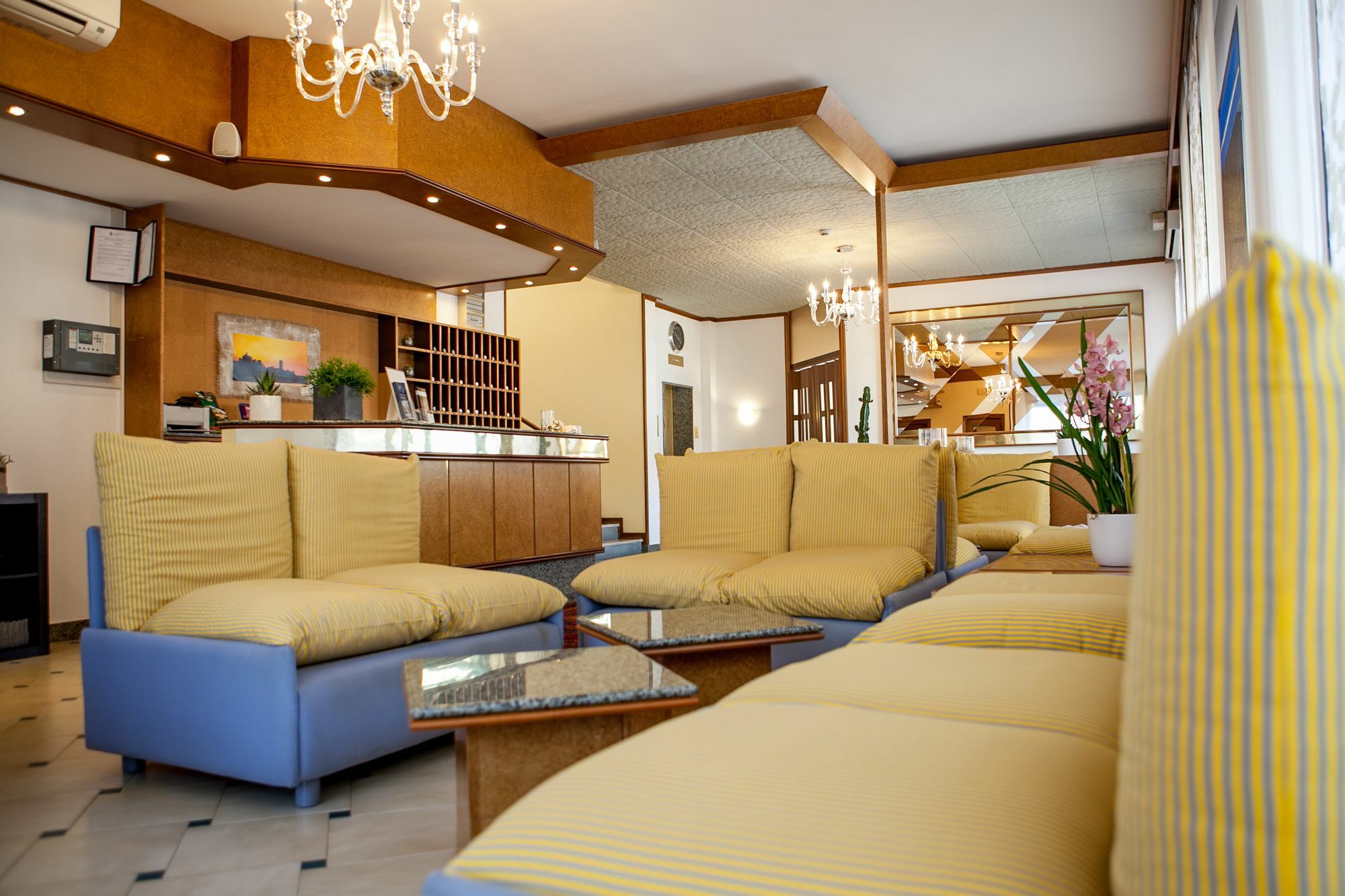 Hotel Umberto ليدو دي يسولو المظهر الخارجي الصورة